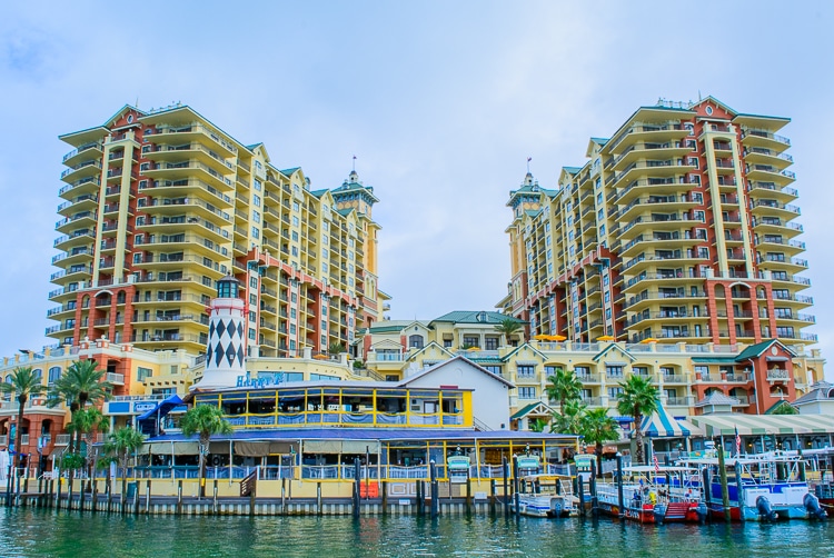 5 Reasons to Stay at the Emerald Grande Resort in Destin, FL Almost